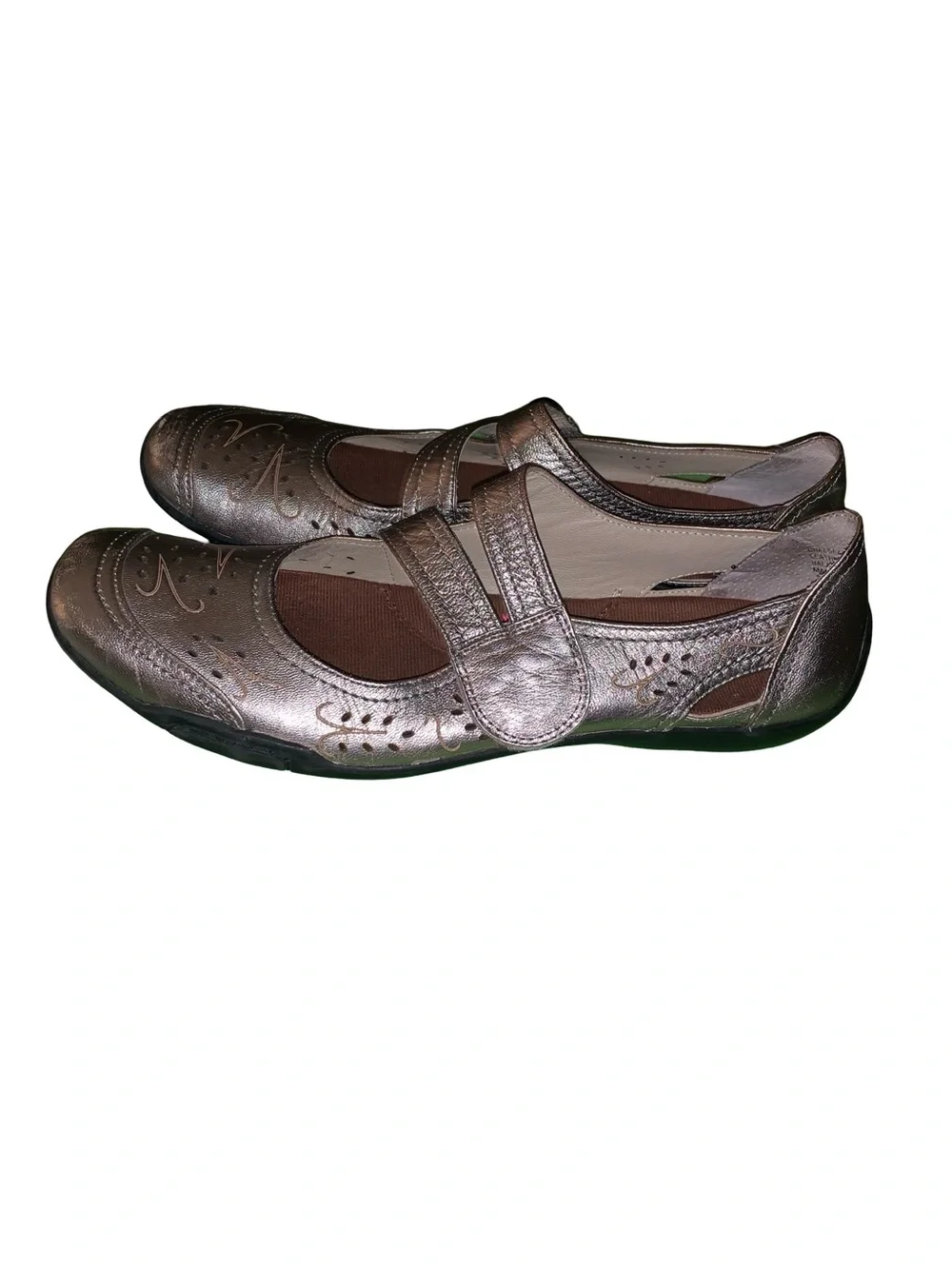 Ros Hommerson Chelsea Mary Jane Shoes Metallic Finish Size 10SS Super Slim
